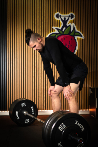 Jakub Płuciennik trener personalny Jakub Płuciennik trener personalny w studiu Trening na POZIOMIE w Mierzynie